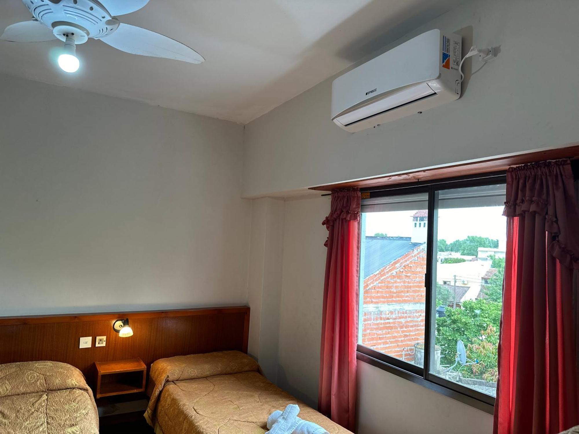 Sun-Shine Hotel San Clemente del Tuyu Bagian luar foto
